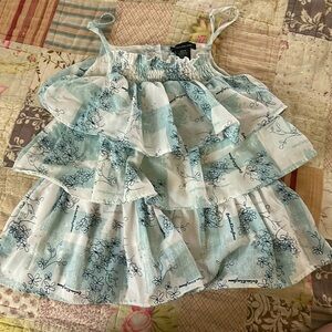 Calvin Klein size 4 girls top EUC smoke free home